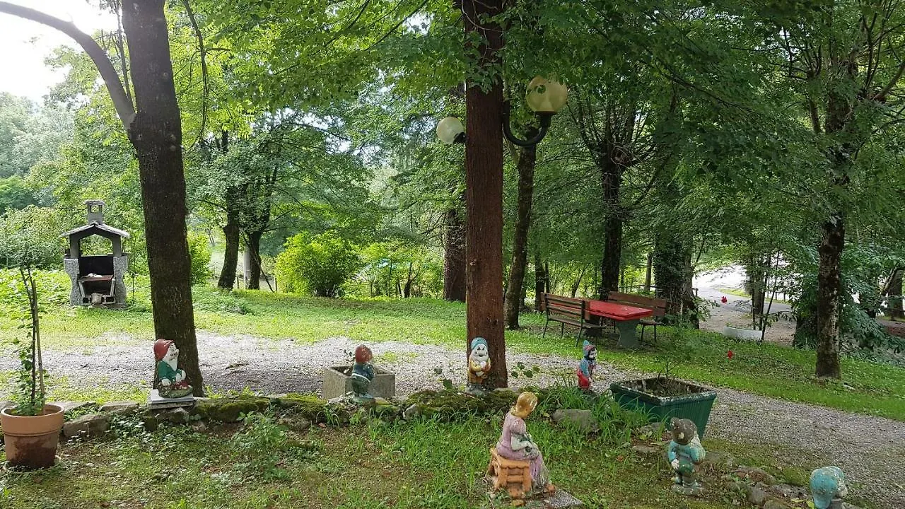 Crotto Caraco Appartamenti Bungalow Chalet ポルレッツァ 0*,  イタリア